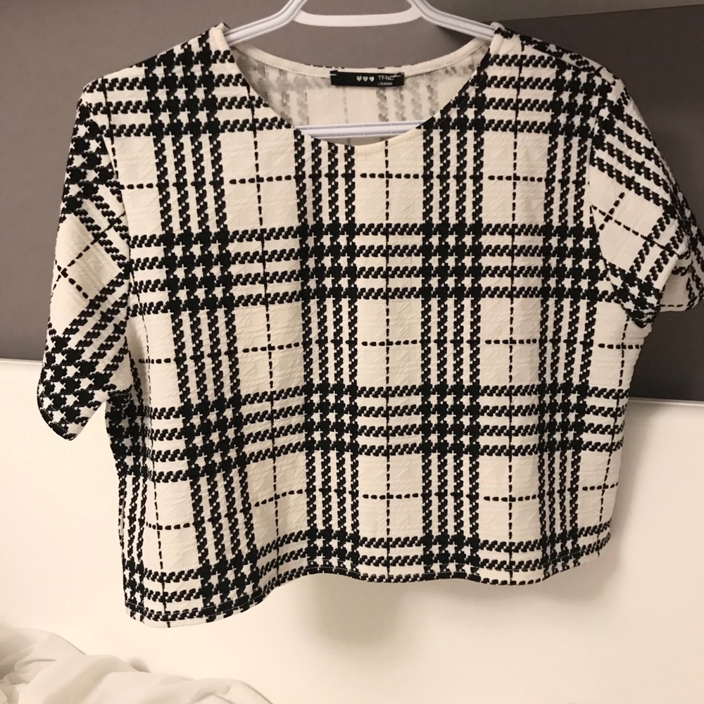 Crop-top T-shirt